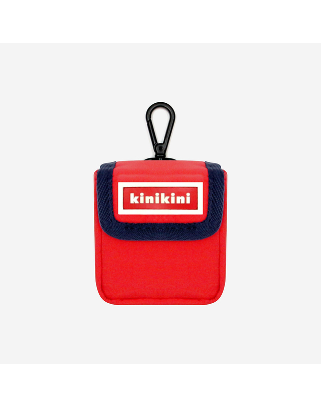 키니키니 SIGNATURE LOGO SUPPLEX POOP BAG-RED(풉백) 착용컷