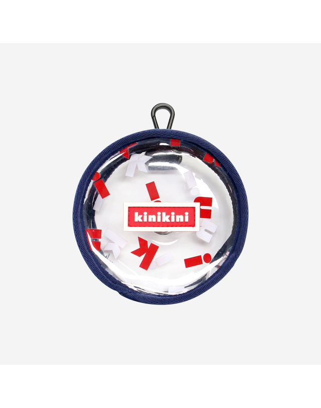 키니키니 SIGNATURE LOGO PVC POOP BAG(풉백) 착용컷