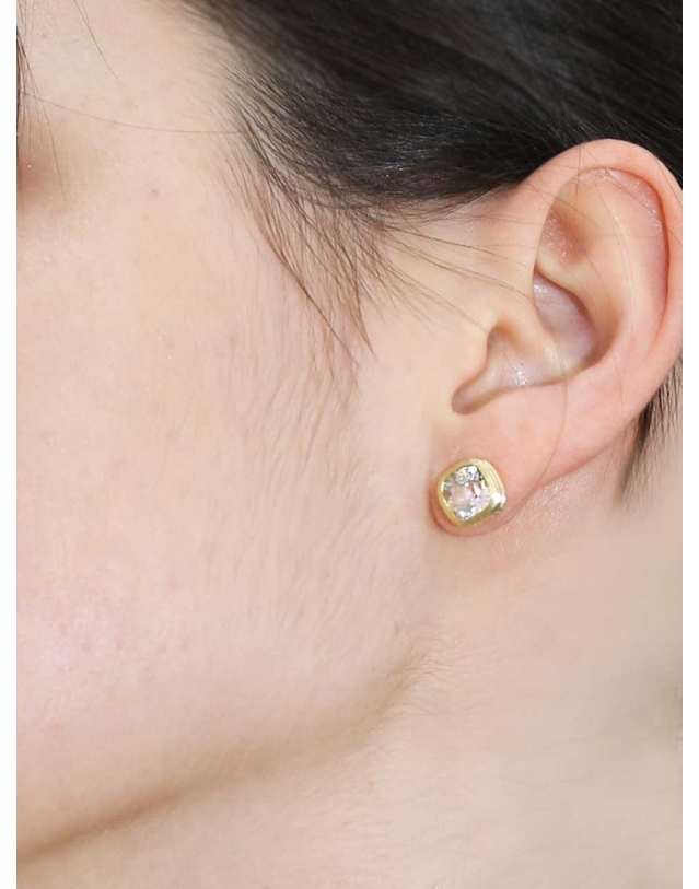 디파르베 925 silver + 18k gold 천연 그린수정 새틴 라인 귀걸이 착용컷