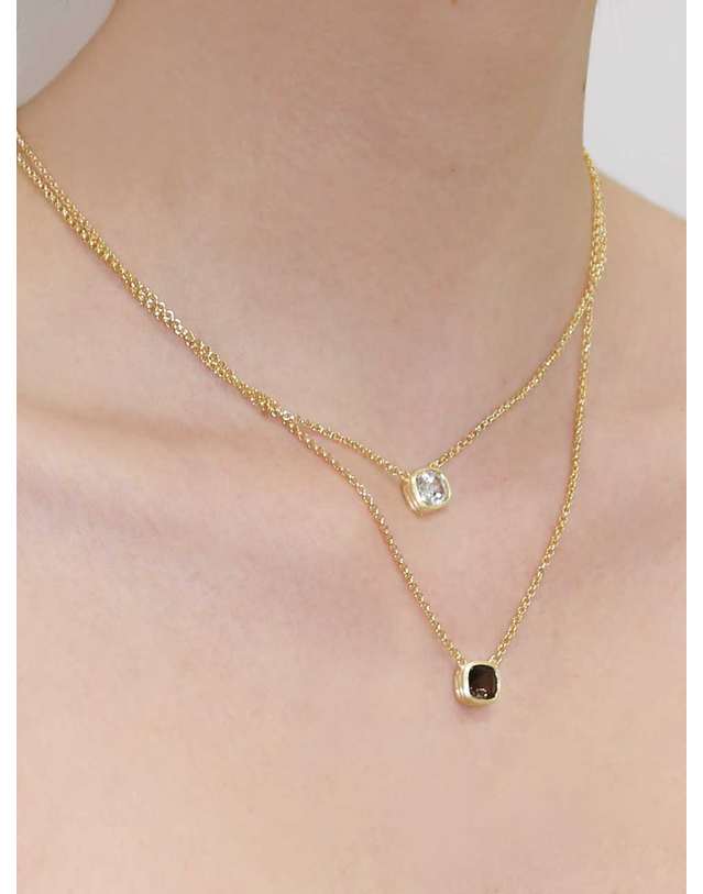 디파르베 925 silver + 18k gold 천연 스모키쿼츠 새틴 라인 목걸이 착용컷