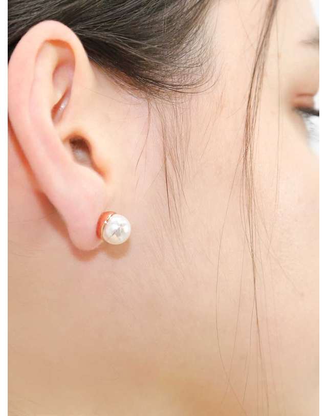 디파르베 925 silver + rose gold 핵진주 캡 스터드 실버 귀걸이 착용컷