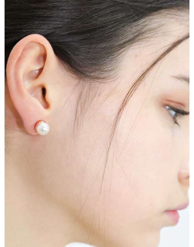 디파르베 925 silver + rose gold 핵진주 캡 스터드 실버 귀걸이 착용컷