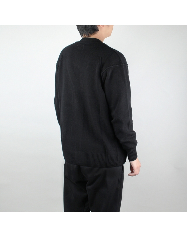 스톤아일랜드 [CP COMPANY] 렌즈 와펜 가디건 17CMKN048A 110149A 999 착용컷