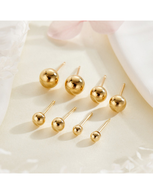 비앤비골드 [비앤비골드] 당일발송 14K 심플 베이직 볼 귀걸이 4mm 한쌍 JAE40405 착용컷