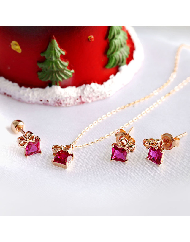 비앤비골드 [비앤비골드] 18K 리본 선물상자 루비 주얼리세트 (귀걸이+목걸이) NPS29467 착용컷