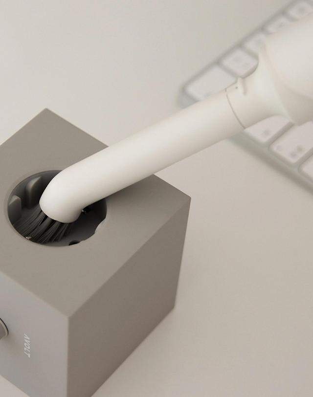 모온 [모온] 오비큠 에어 홈 디테일링 무선 핸디 진공 무선 청소기 착용컷