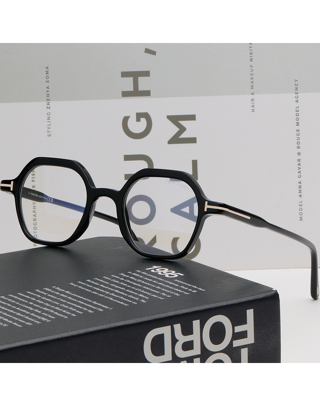 톰포드 톰포드 안경테 TF5900B 001 블루라이트차단 웰링턴 뿔테 명품 시력보호 착용컷