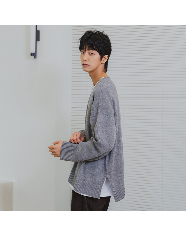앨빈클로 [DE LUXE] 앨빈클로 사이드 트임 베이직 브이넥 니트 DLX1504 (5 COLOR) 착용컷