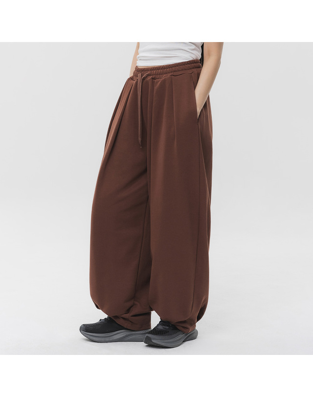 앨빈클로 앨빈클로 핀턱 벌룬 와이드 스웨트 팬츠 DLX2971 (3 COLOR) 착용컷
