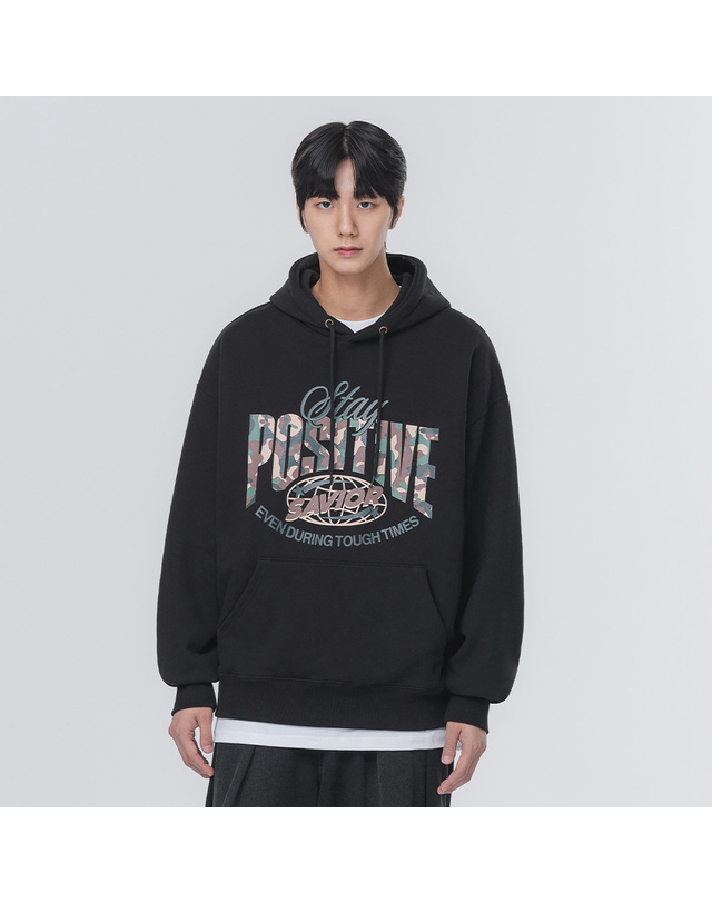 앨빈클로 앨빈클로 CAMO POSITIVE 오버핏 후드티 AVH282 (2 COLOR) 착용컷