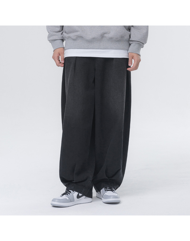 앨빈클로 앨빈클로 핀턱 워시드 벌룬 데님 팬츠 DLX2969 (2 COLOR) 착용컷
