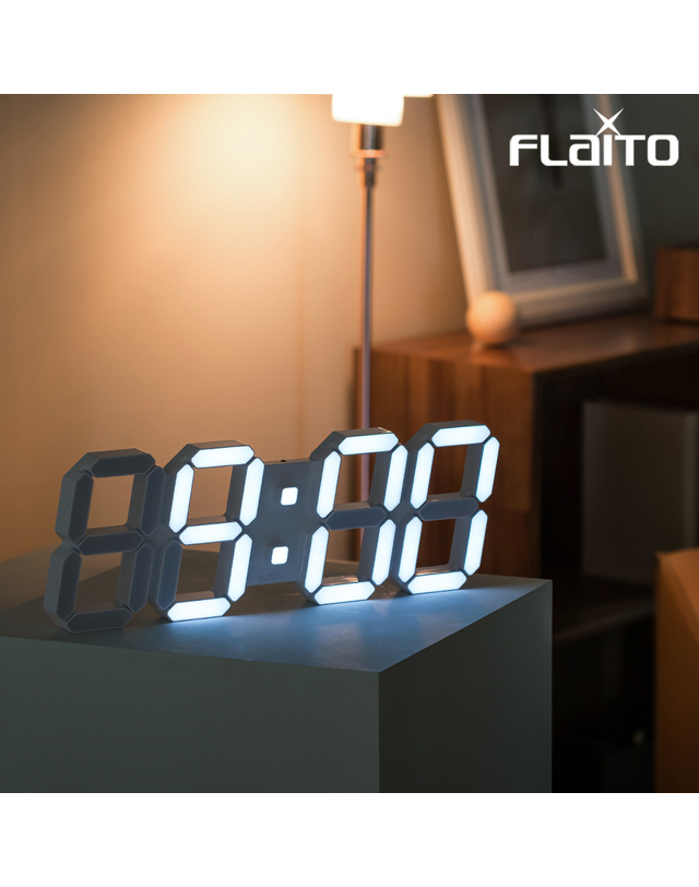 플라이토 플라이토 인테리어 LED 벽시계 38cm 시즌5 퓨어 착용컷