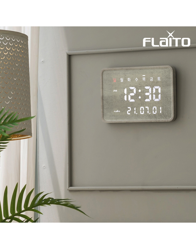 플라이토 플라이토 루이스 우드 인테리어 LED 벽시계 36cm / 포토사은품 착용컷