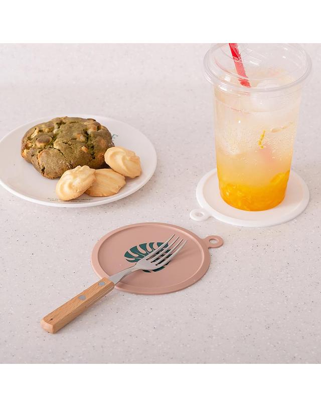 플라이토 국산 플라이토 실리콘 행잉 프린팅 원형 컵받침 10cm 착용컷