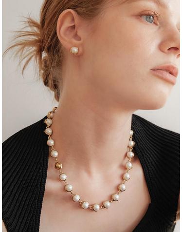 Anette Pearl Necklace