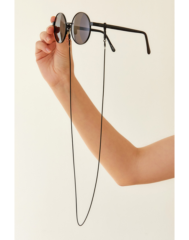 브릴러리 Urban Sunglass Chain - Black 블랙 착용컷