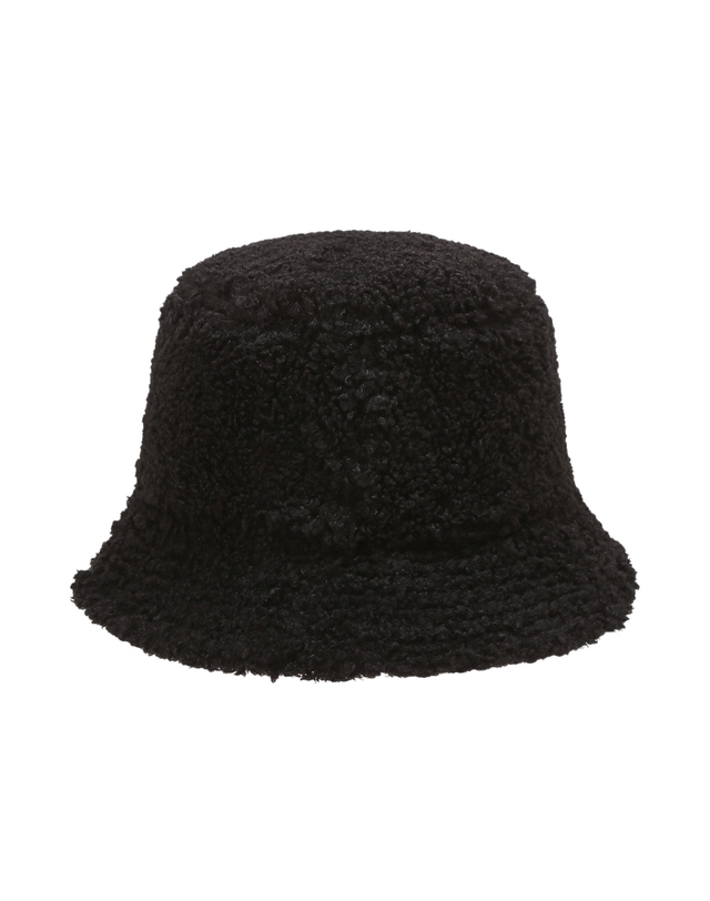 닥스 액세서리 [DAKS HAT]블랙 곰돌이자수 부클 양면 남녀공용 버킷햇 착용컷