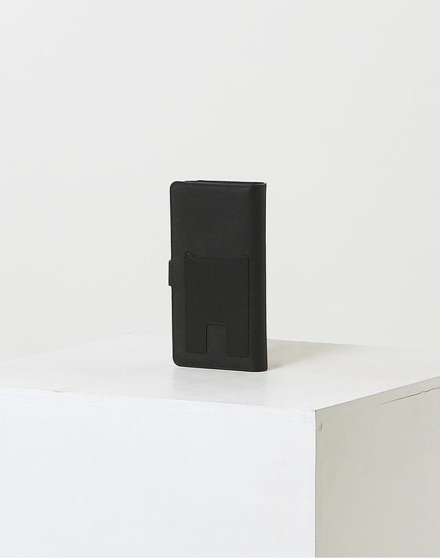 닥스 액세서리 [다기종핸드폰케이스] 블랙 체크 배색 착용컷