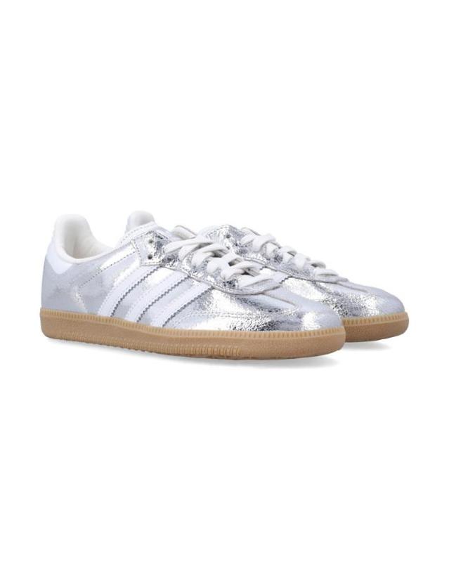 아디다스 [해외직구] 26FW 아디다스 메탈릭 Silver Samba 스니커즈 26AJR0035SILVMT TP580068234 착용컷