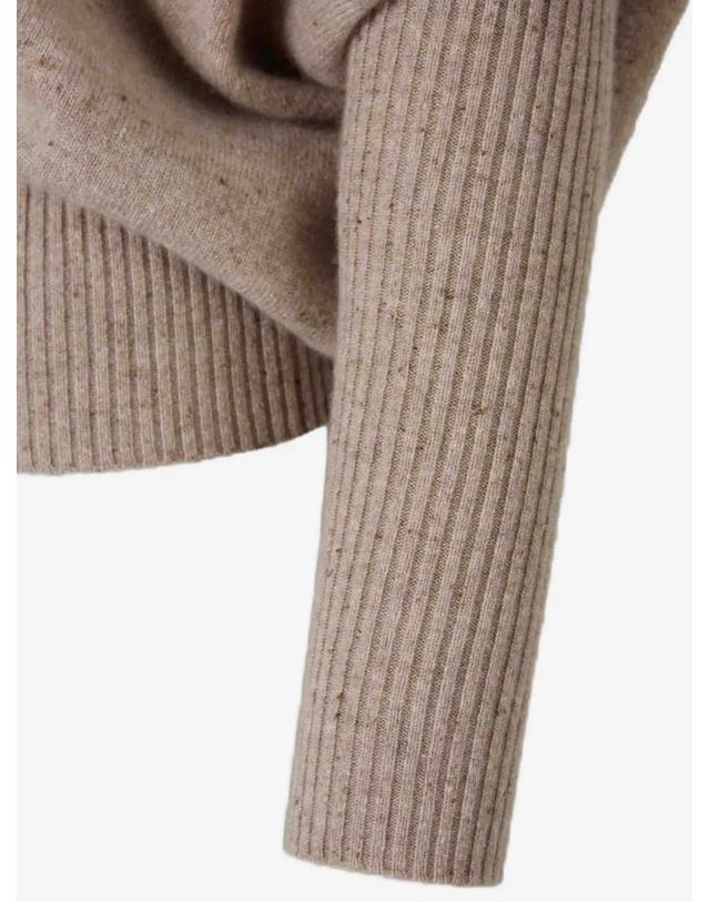 알투자라 [해외직구] 26 FW 알투자라 off shoulder draped sweater F2268899100CASHMERE TP457923796 착용컷