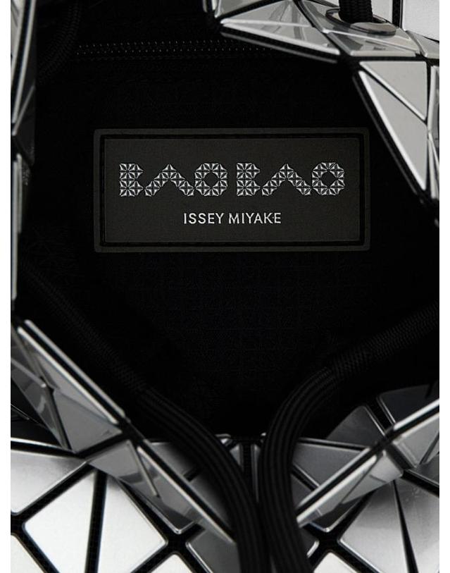 바오바오 [해외직구] 26SS BAO BAO 이세이 미야케 Wring 스몰 숄더 백 BB58AG53191 TP580044110 착용컷
