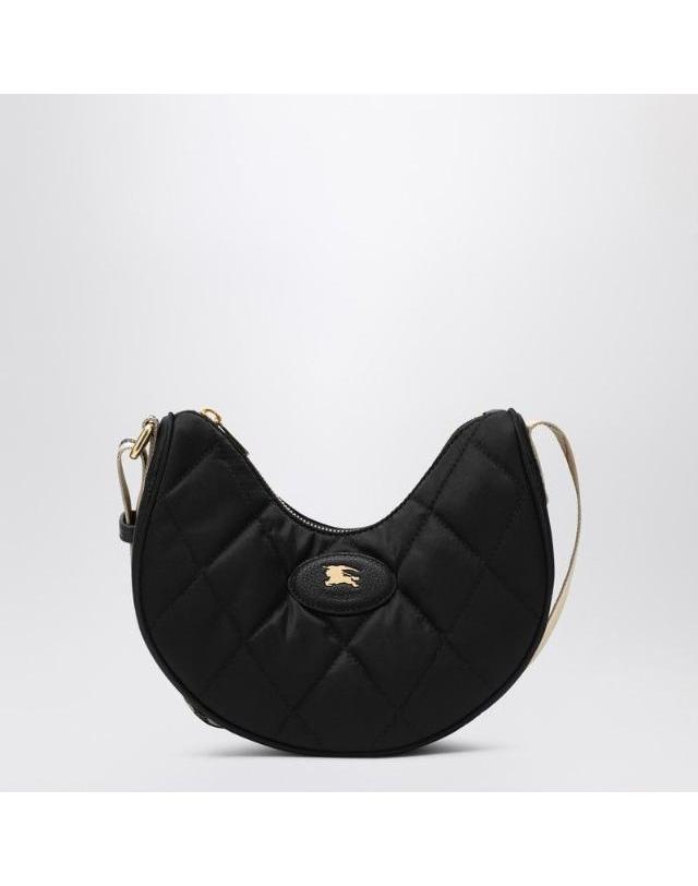 버버리 [해외직구] 26FW 버버리 블랙 horseshoe 숄더 백 8111928117221A1189 TP580021722 착용컷