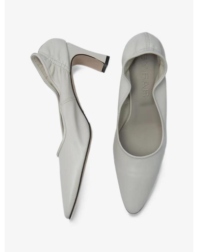 바이파 [해외직구] 26 FW BY FAR Carre 89 leather pumps MWFHC068LL001W TP460045812 착용컷