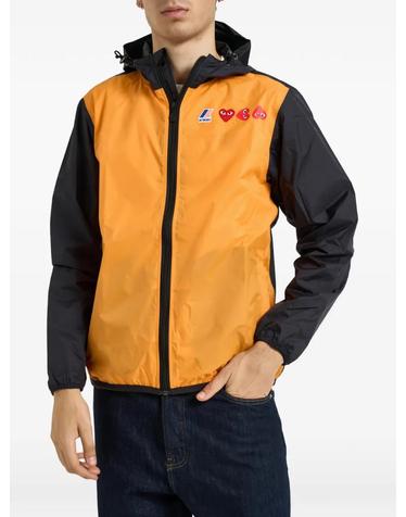 [해외직구] 26 FW 꼼데가르송 X 까웨 클로드 하트 패치 컬러 블록 재킷 AZJ505 TP458800860