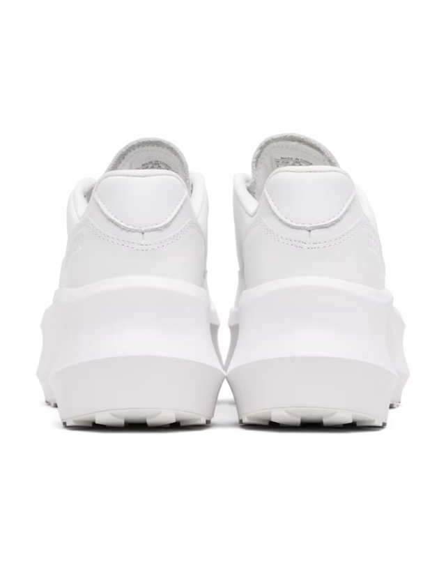 꼼데가르송 [해외직구] 26 FW 꼼데가르송 화이트 Salomon SR811 플랫폼 V2 스니커즈 261245F128002 착용컷