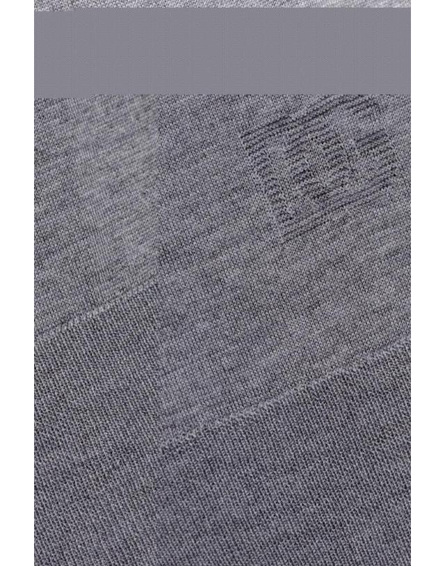 돌체앤가바나 [해외직구] 25FW 돌체 가바나 Grey 폴로 셔츠 with 클래식 칼라 앤 Tonal 로고 자수 on the 프론트 in 울 Man GXZ25TJDVBVV0545 TP578656648 착용컷