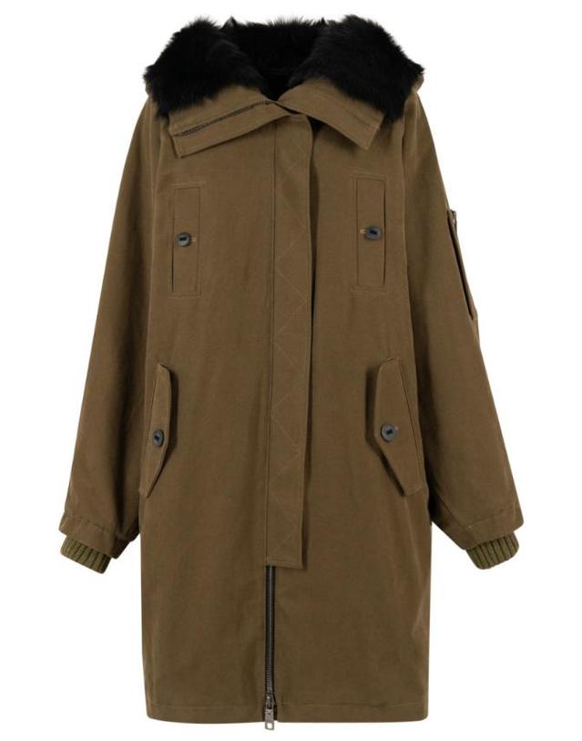 돌체앤가바나 [해외직구] 25FW 돌체 가바나 롱 다운 자켓 With 퍼 Trim F9U05ZFU6YDV0531 TP578705393 착용컷