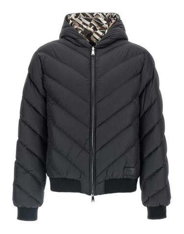 [해외직구] 26SS Fendi 리버시블 푸퍼 자켓 with 후드 앤 로고 패치 on 프론트 in 블랙 테크 패브릭 for 맨 FAA969AVIFF0GME TP580090187