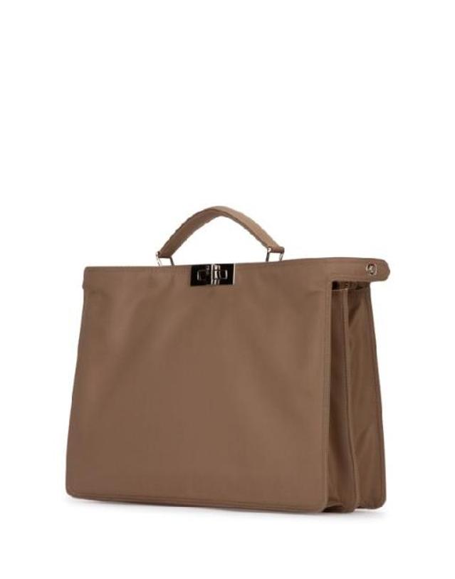 펜디 [해외직구] Fendi 베이지 Peekaboo Iseeu 미디움 백 in 나일론 7VA529AGQIF1GLE TP582127063 착용컷