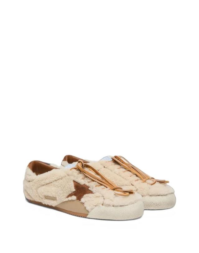골든구스 [해외직구] 26 FW Golden Goose 트루 스타 시어링 스니커즈 GMF00922F007983 TP460343782 착용컷