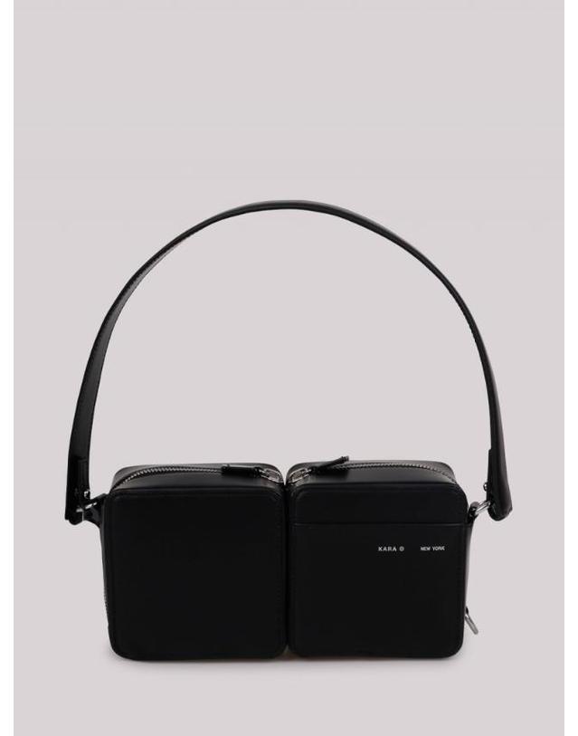 카라 [해외직구] 23FW 카라 레더 숄더 백 HB3670128BLACK TP580085903 착용컷