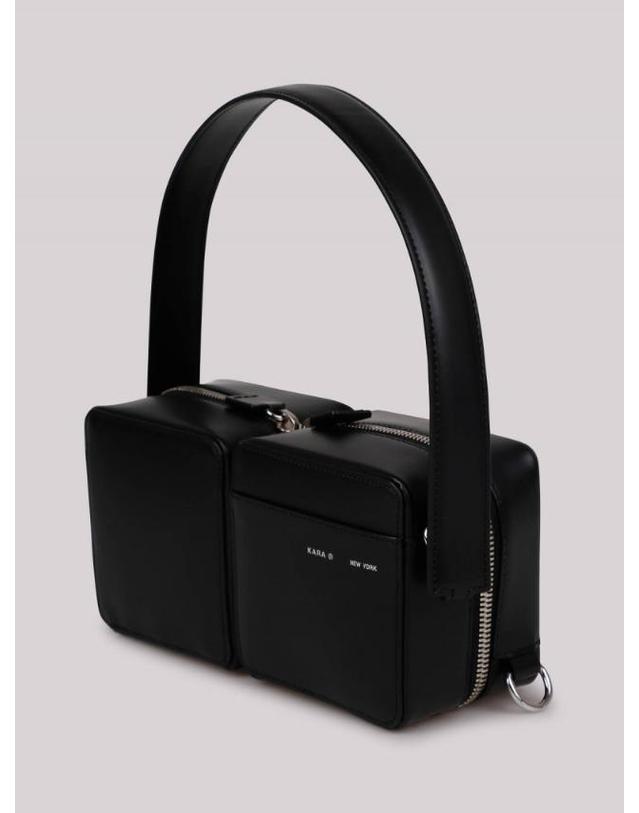 카라 [해외직구] 23FW 카라 레더 숄더 백 HB3670128BLACK TP580085903 착용컷