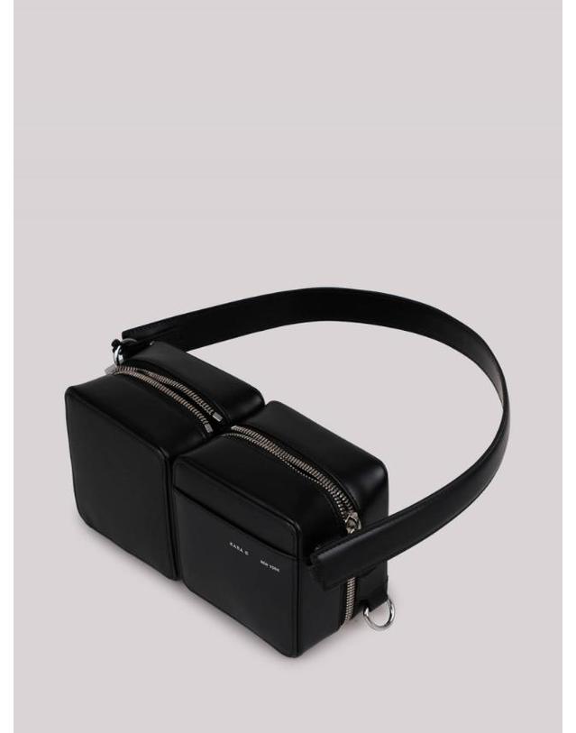 카라 [해외직구] 23FW 카라 레더 숄더 백 HB3670128BLACK TP580085903 착용컷