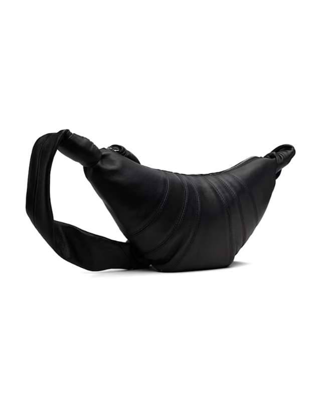 르메르 [해외직구] 26 FW 블랙 스몰 크루아상 숄더백 261646F048015 착용컷