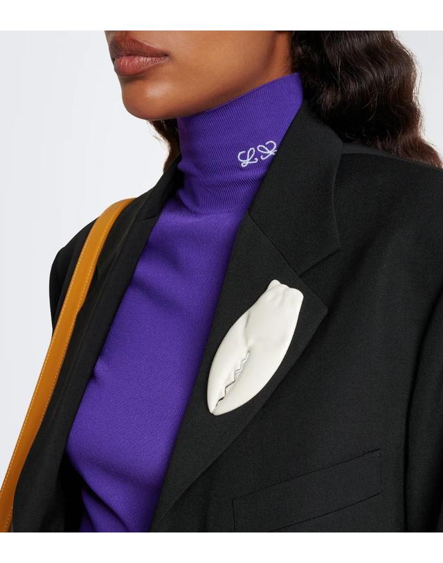 로에베 [해외직구] 26 FW 로에베 x Cosima von Bonin Small Claw 브로치 TP582201350 착용컷