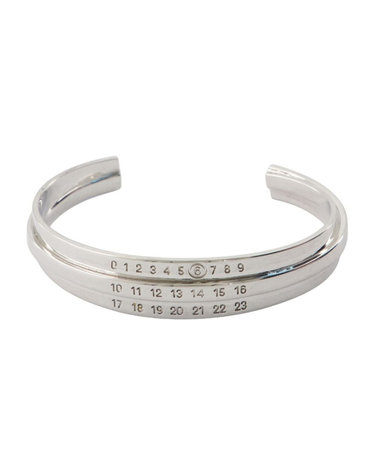 [해외직구] 26 FW MM6 메종 마르지엘라 로고 브레이슬릿 팔찌 956 SM6UY0095P6627