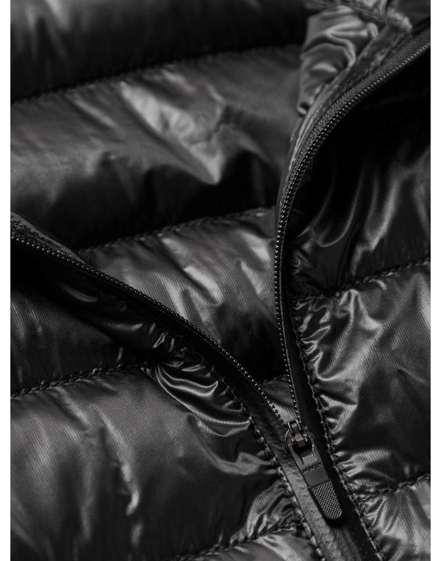 몽클레르 [해외직구] 26 FW 몽클레어 Black Vosges 슬림핏 퀼팅 리프스톱 및 스트레치 저지 다운 재킷 TP582331033 착용컷