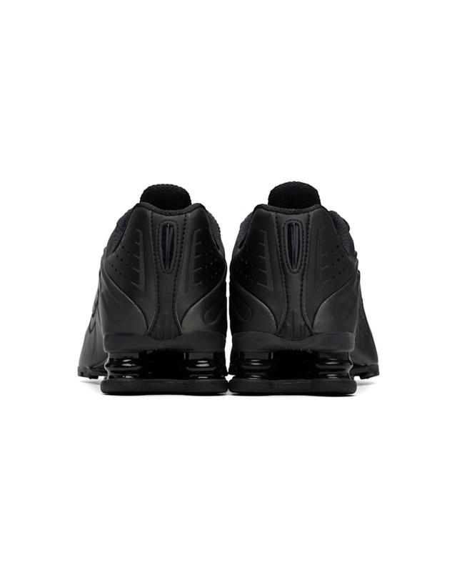 나이키 [해외직구] 26 FW 나이키 블랙 샥스 R4 스니커즈 262011M237019 착용컷