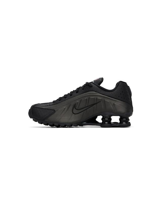 나이키 [해외직구] 26 FW 나이키 블랙 샥스 R4 스니커즈 262011M237019 착용컷