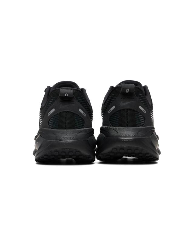 나이키 [해외직구] 26 FW 나이키 블랙 보메로 18 스니커즈 262011M237108 착용컷