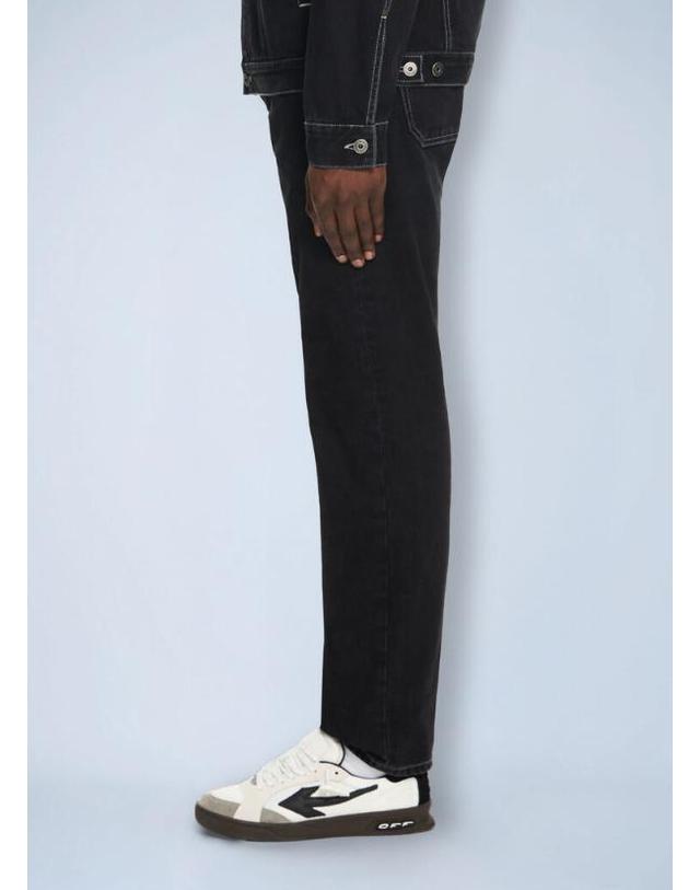 오프화이트 [해외직구] 26 FW 오프화이트 남성 Half Arrow Tapered Jeans ofw0164198blk 착용컷