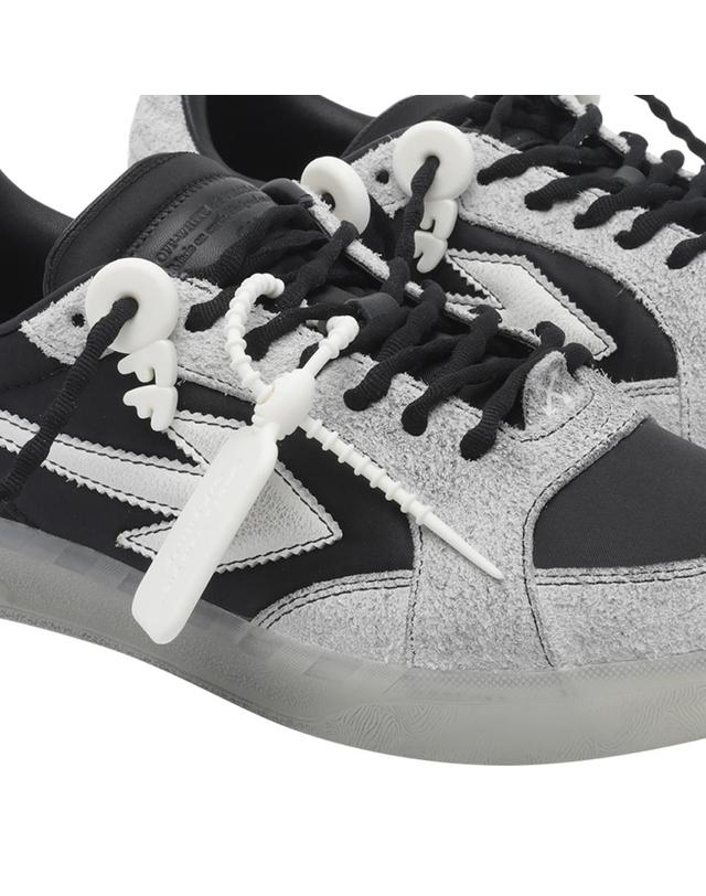 오프화이트 [해외직구] 26FW Off 화이트 Worn 아웃 블랙 Suede 블렌드 스니커즈 OF05968001BLKWHT TP582232609 착용컷