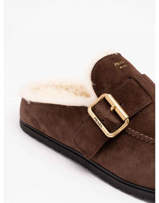 프라다 [해외직구] 26FW 프라다 Suede 앤 시어링 뮬 1R548OJFTFZF10F0003 TP580631857 착용컷