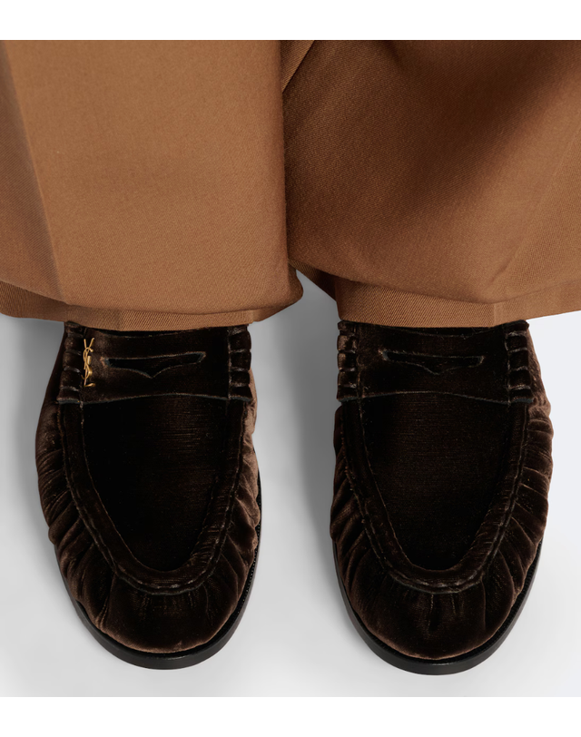 생 로랑 [해외직구] 26 FW 생로랑 Le Loafer 벨벳 페니 로퍼 TP582322747 착용컷