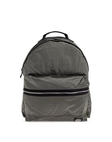 [해외직구] 26 FW 스톤 아일랜드 로고 패치 디테일 지퍼 백팩 그레이 K2S159200014S0251