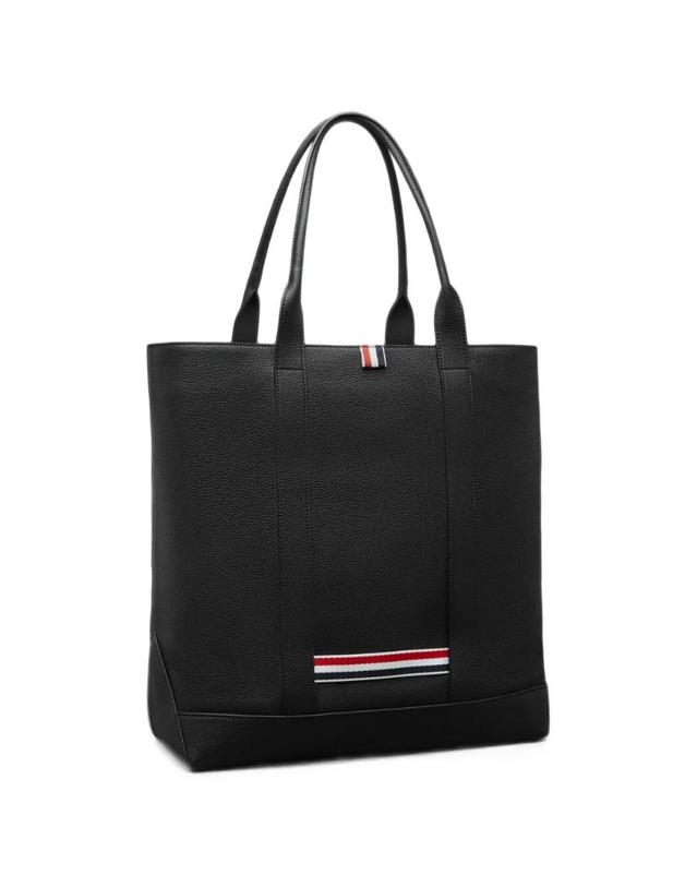톰브라운 [해외직구] 26 FW 톰브라운 Vertical tool tote in soft pebble grain leather UAG267AL0105 TP458147425 착용컷